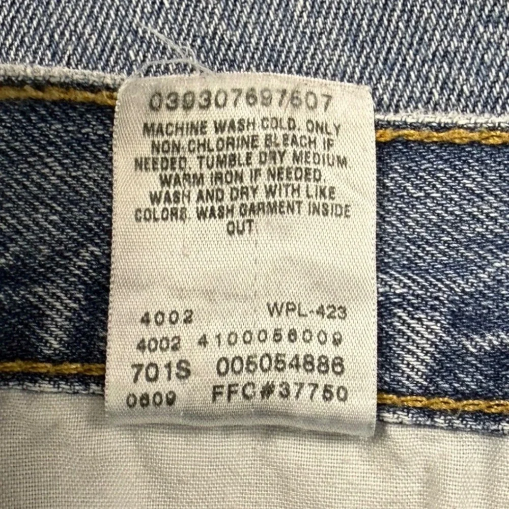 Levis 505 Regular Fit Jeans Mens 40x30 Medium‎ Wash Blue Straight Leg Denim
